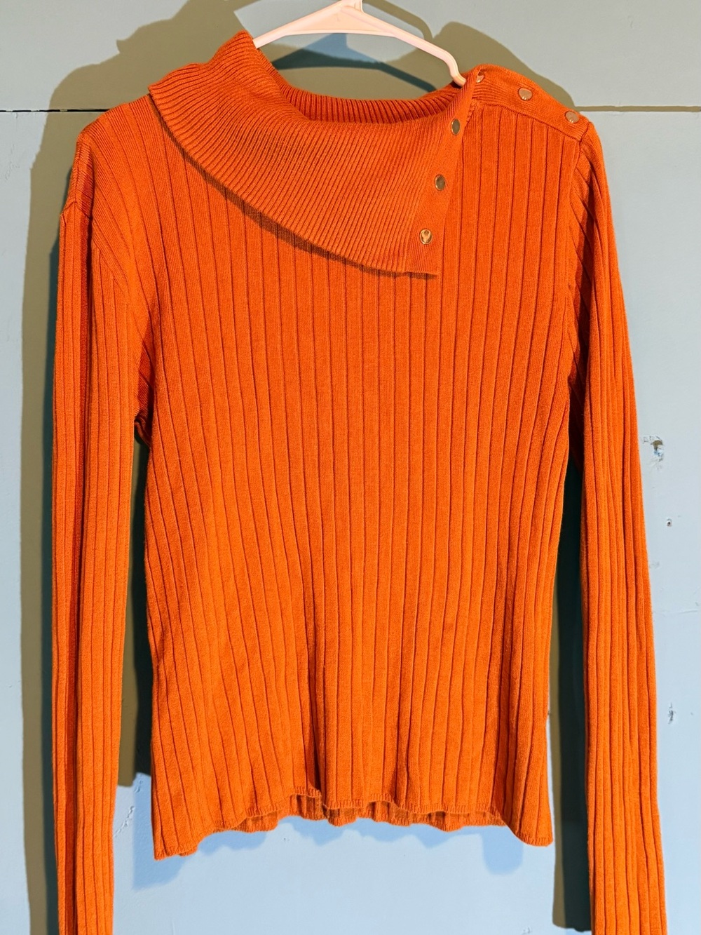 Joseph A Orange Ribbed Button-Accent Turtleneck Sweater
